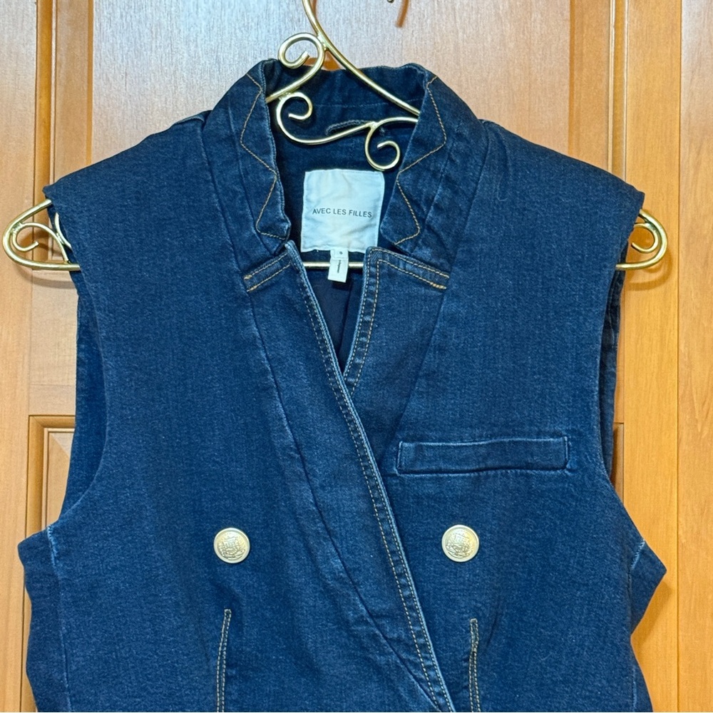 Avec Les Filles Denim Sleeveless Blazer Vest with Gold Buttons Size Small - Picture 3 of 10